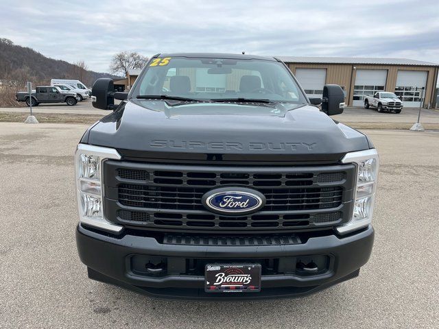 2025 Ford F-350 Super Duty XL - Photo 9