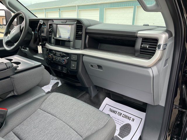 2025 Ford F-350 Super Duty XL - Photo 14