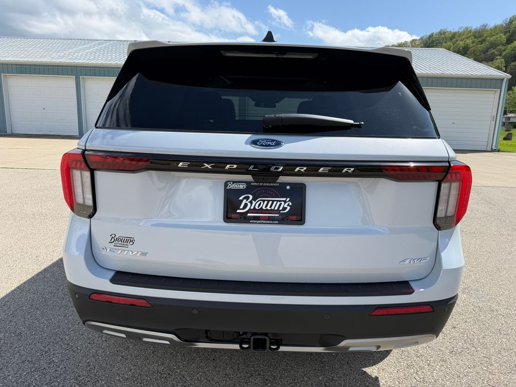 2026 Ford Explorer Active - Photo 6
