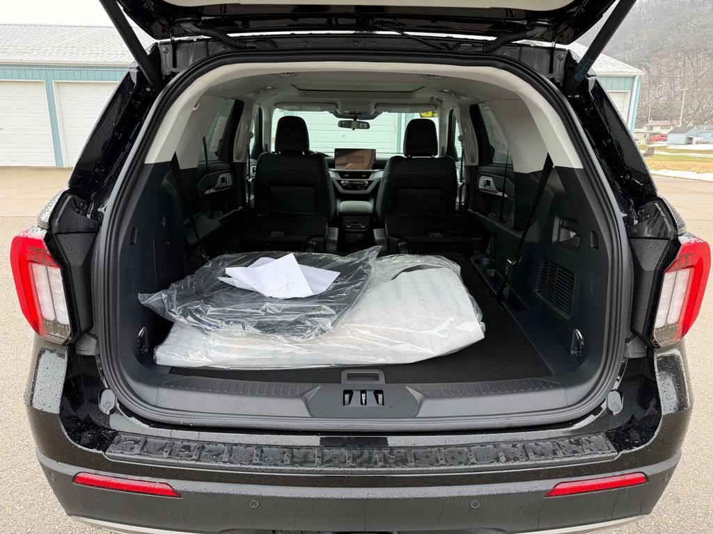 2026 Ford Explorer Active - Photo 14