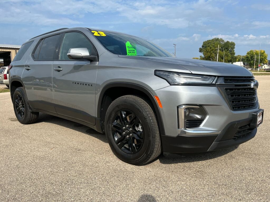 Used 2023 Chevrolet Traverse LT Cloth w/1LT SUV