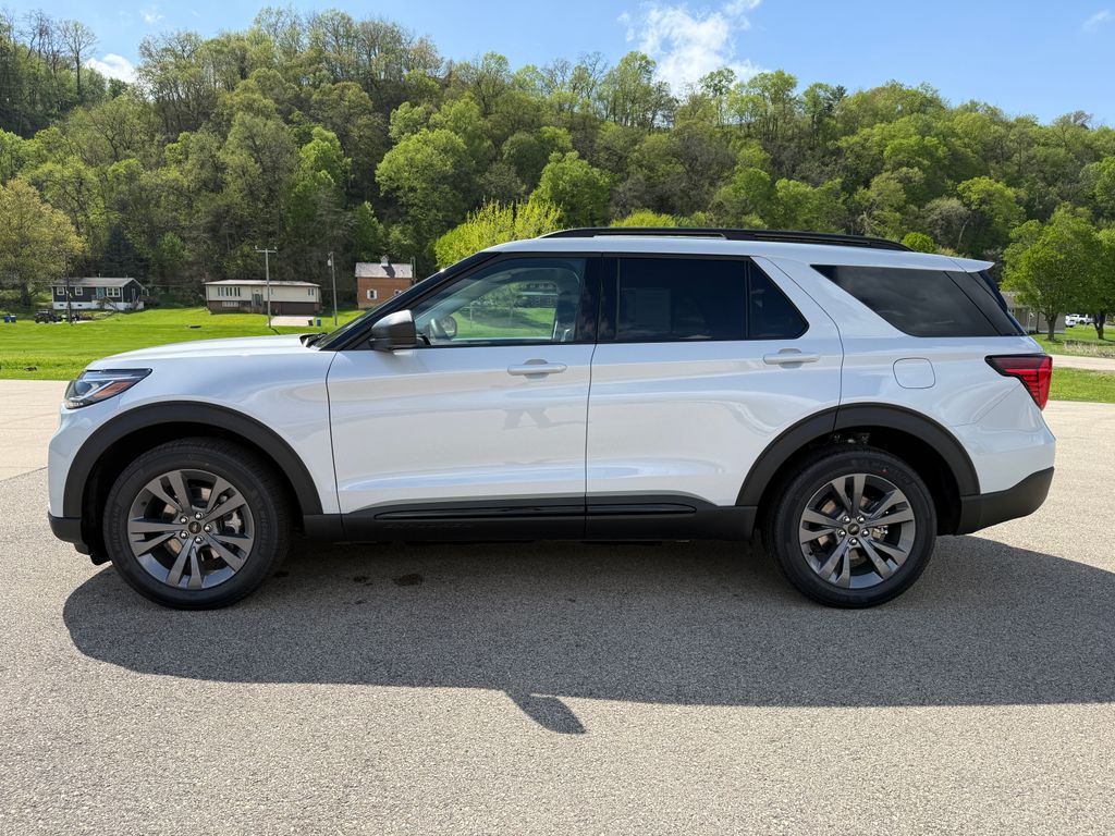 2026 Ford Explorer Active - Photo 8