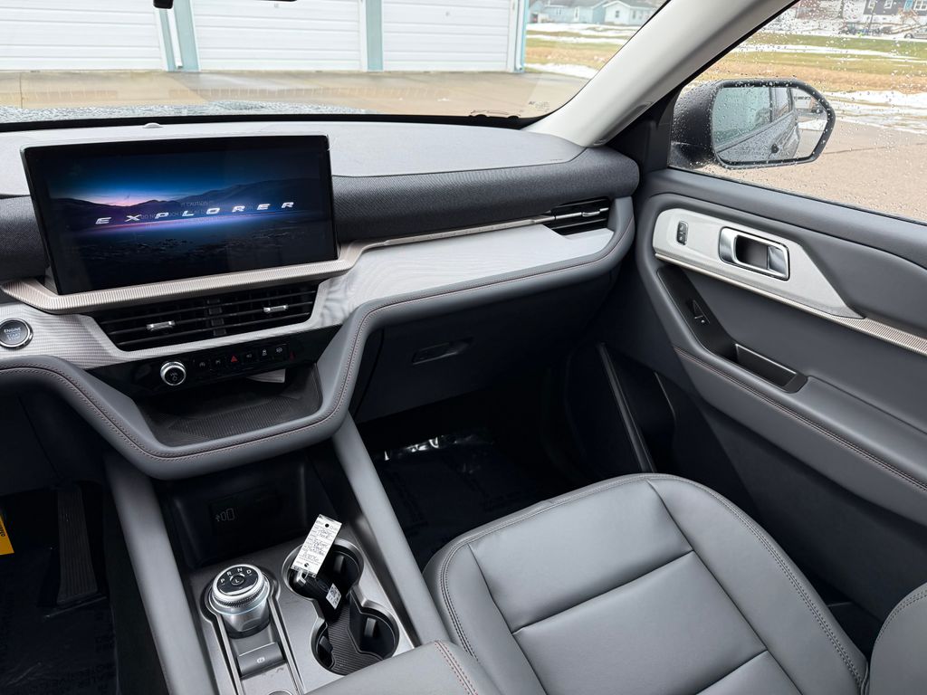2026 Ford Explorer Active - Photo 26