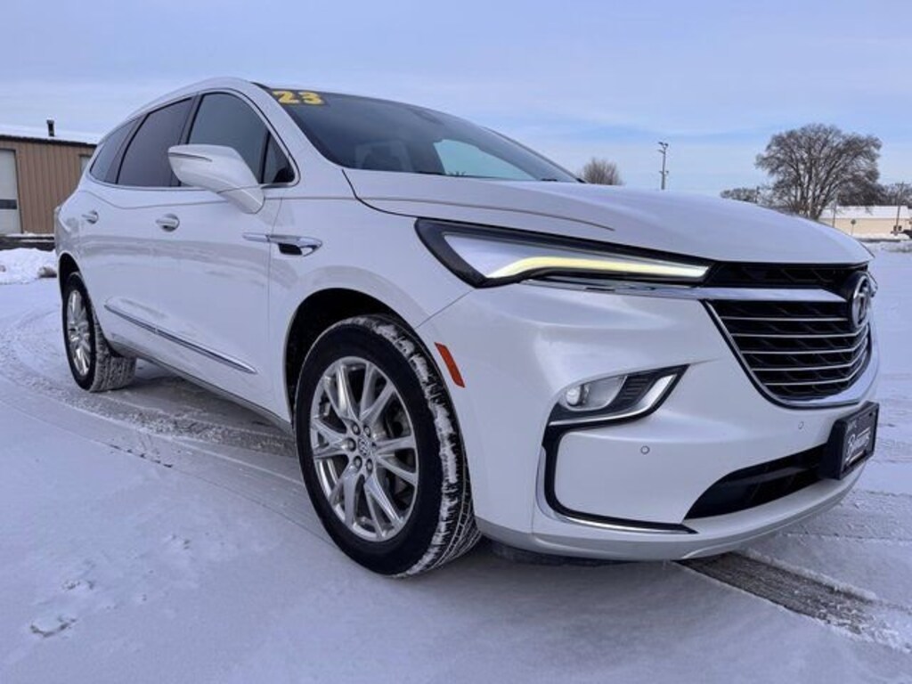 Used 2023 Buick Enclave Essence SUV