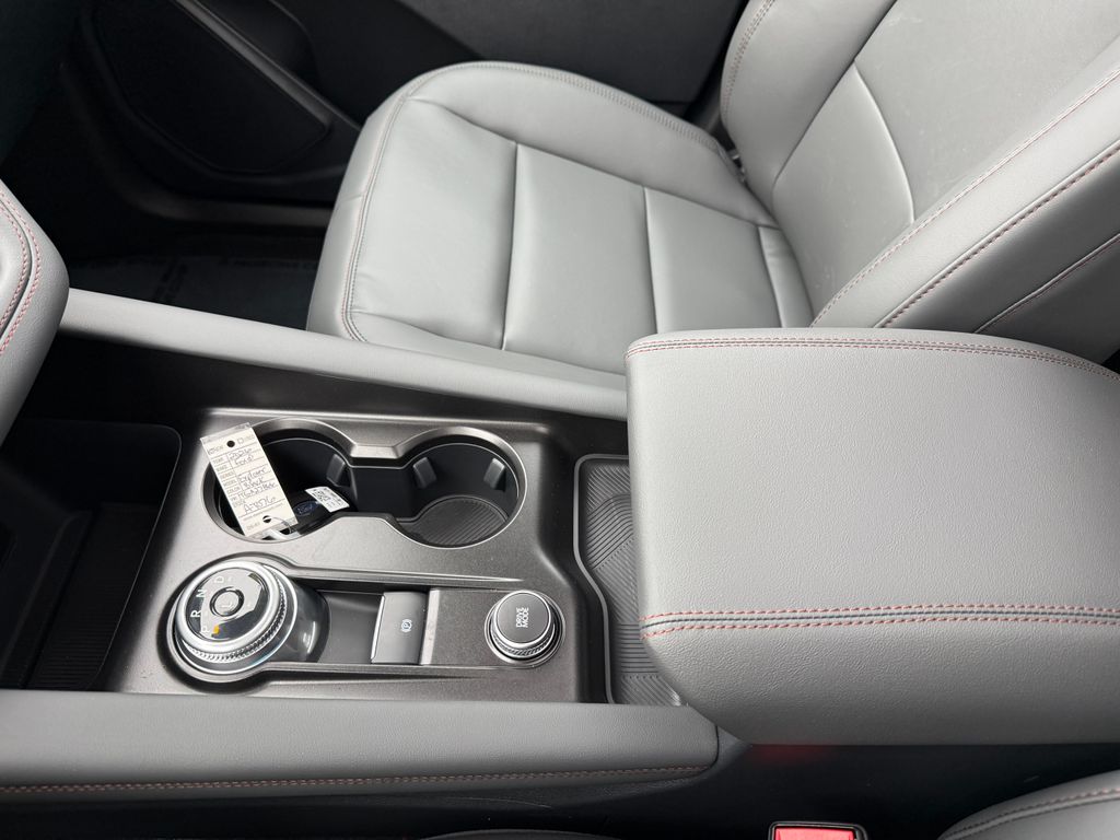 2026 Ford Explorer Active - Photo 33