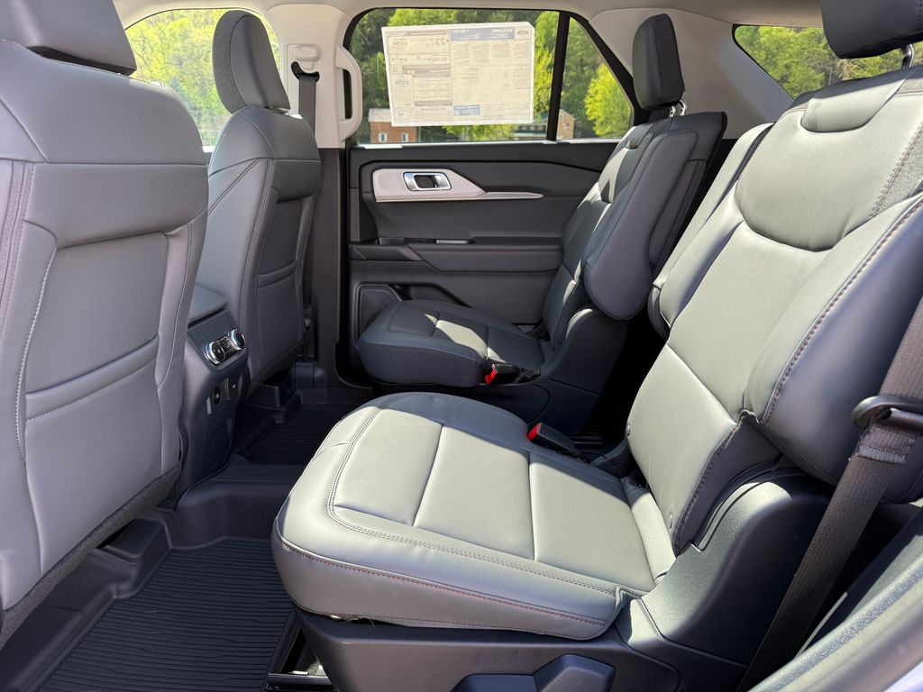 2026 Ford Explorer Active - Photo 37