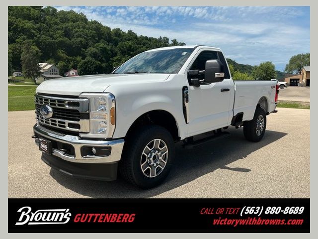 2025 Ford F-350 Super Duty XLT's photo
