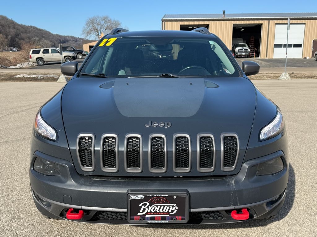 Used 2017 Jeep Cherokee Trailhawk 4x4 SUV