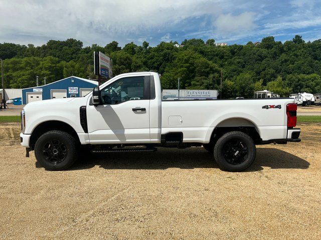 2025 Ford F-350 Super Duty XL - Photo 9