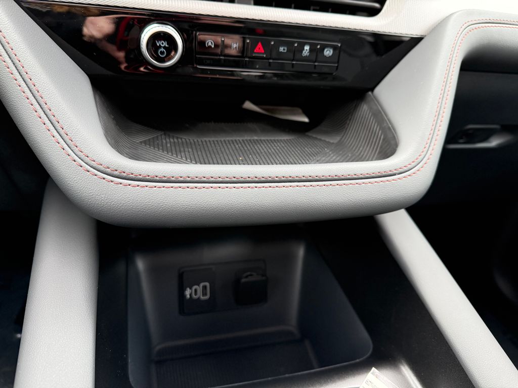 2026 Ford Explorer Active - Photo 32