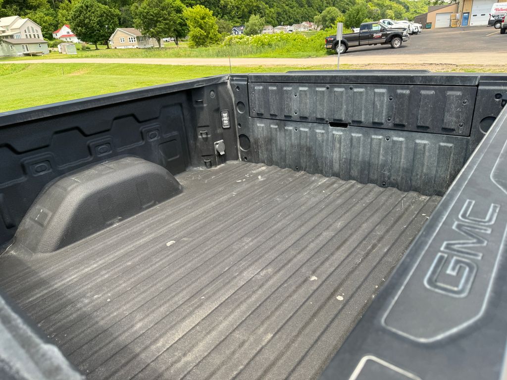 2022 GMC Sierra 1500 SLT - Photo 17