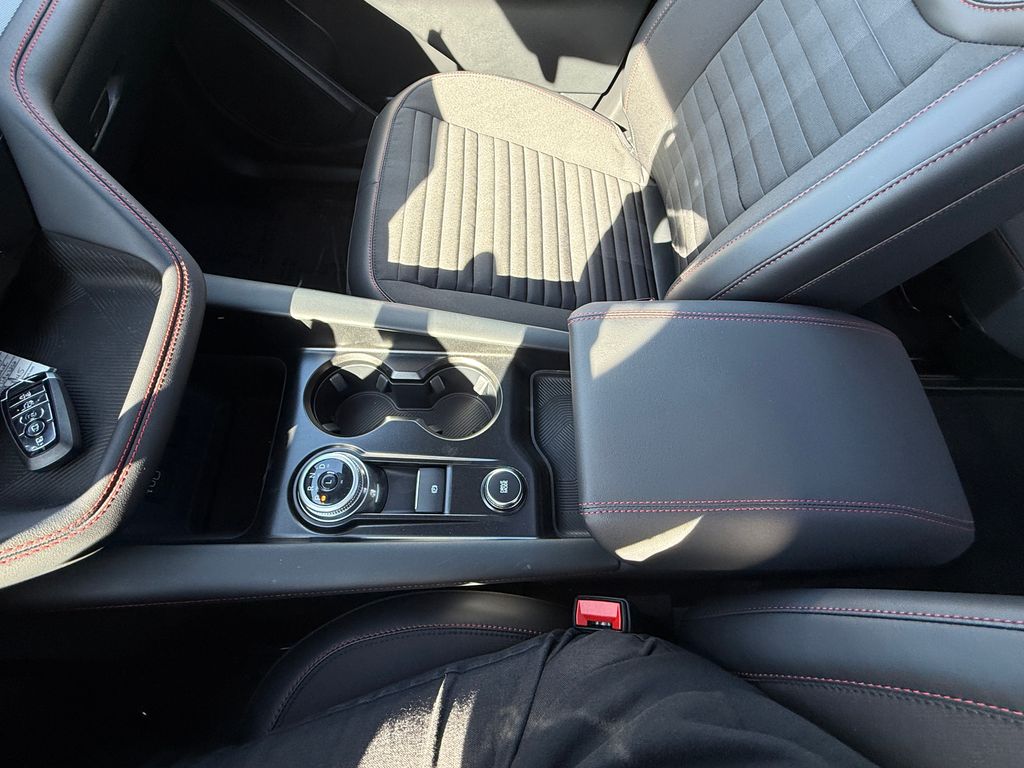 2026 Ford Explorer ST-Line - Photo 31