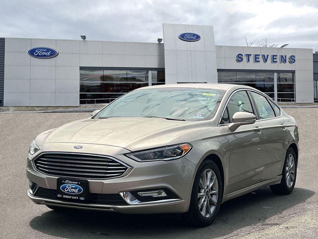 Used 2017 Ford Fusion SE with VIN 3FA6P0HDXHR331831 for sale in Jersey City, NJ