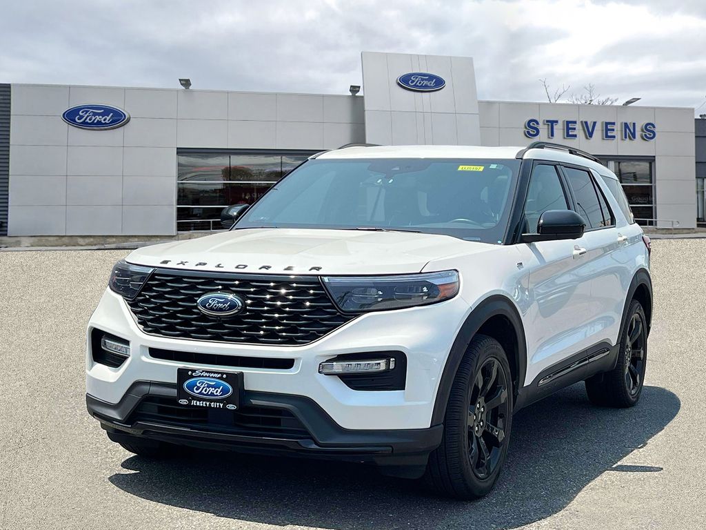 Used 2022 Ford Explorer ST-LINE with VIN 1FMSK8KH0NGC36985 for sale in Jersey City, NJ