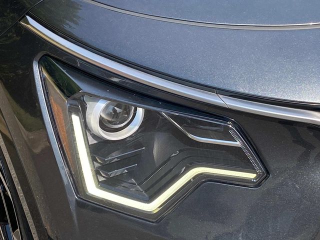 Used 2023 Kia Niro EX Touring SUV