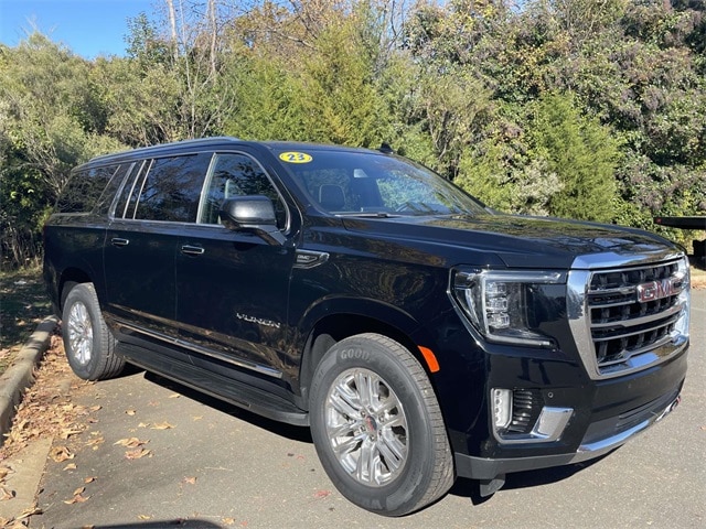 2023 GMC Yukon XL SLT's photo