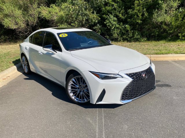 2025 Lexus IS