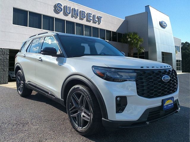 2026 Ford Explorer ST's photo