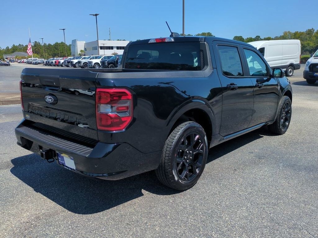 New 2025 Ford Maverick Lobo Standard Truck