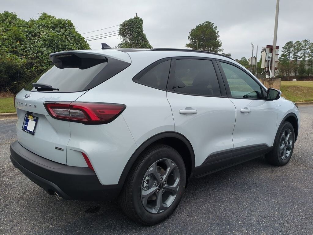 New 2026 Ford Escape Hybrid ST-Line Select SUV