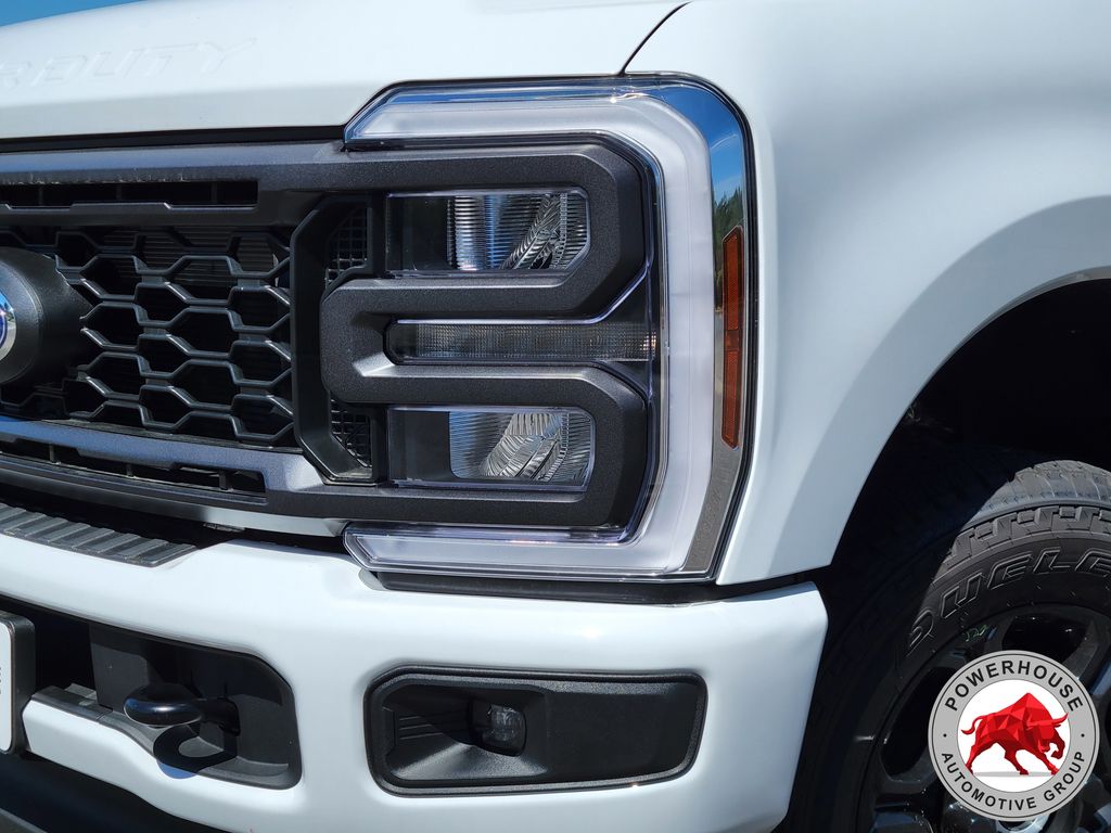 2025 Ford F-350 Super Duty XL - Photo 11