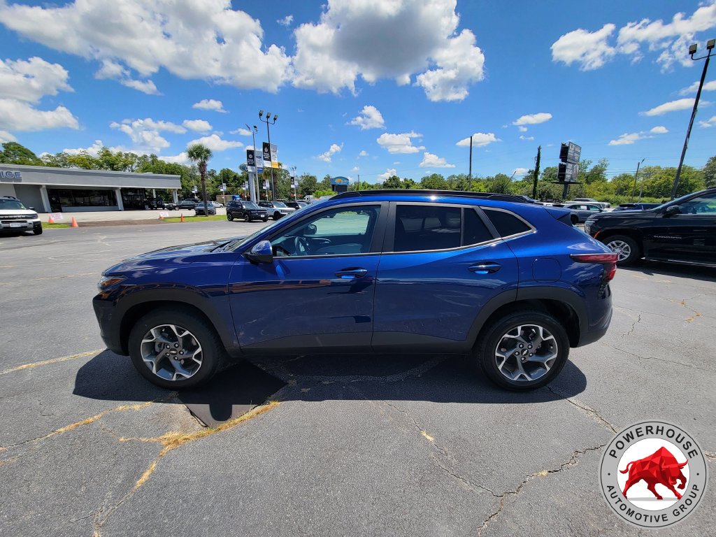Used 2024 Chevrolet Trax LT SUV