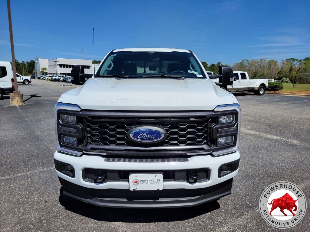 2025 Ford F-350 Super Duty XL - Photo 10