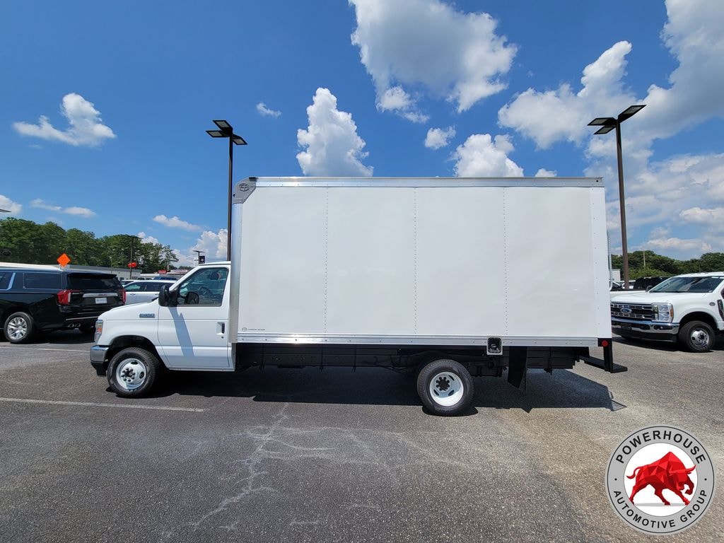 New 2027 Ford E-450SD Base Cab/Chassis