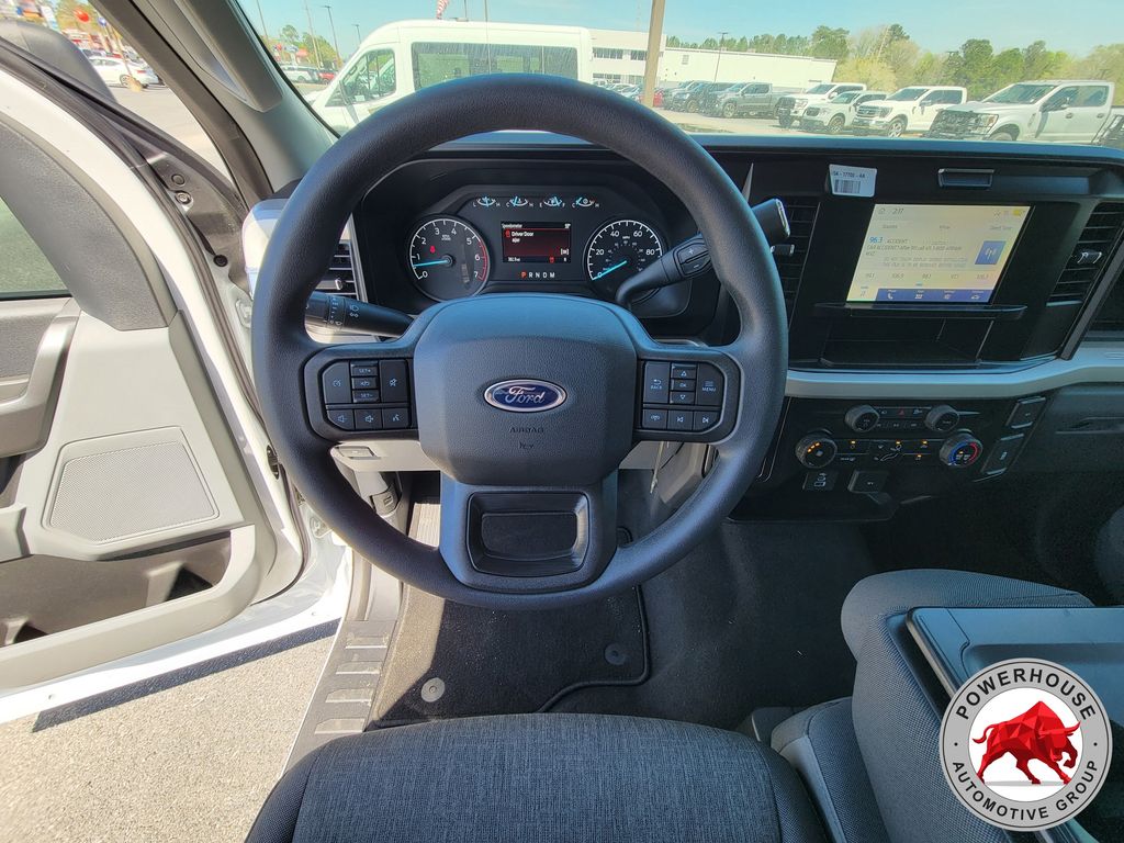 2025 Ford F-350 Super Duty XL - Photo 17