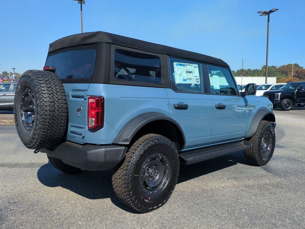 New 2025 Ford Bronco Base SUV