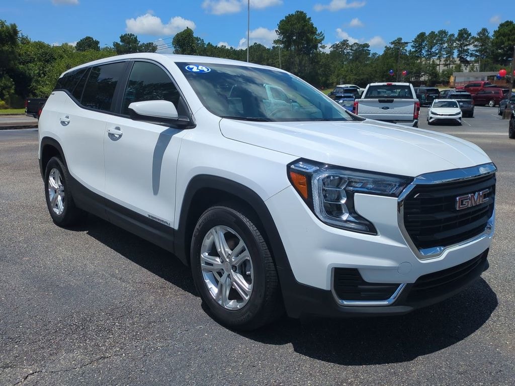 Used 2024 GMC Terrain SLE SUV