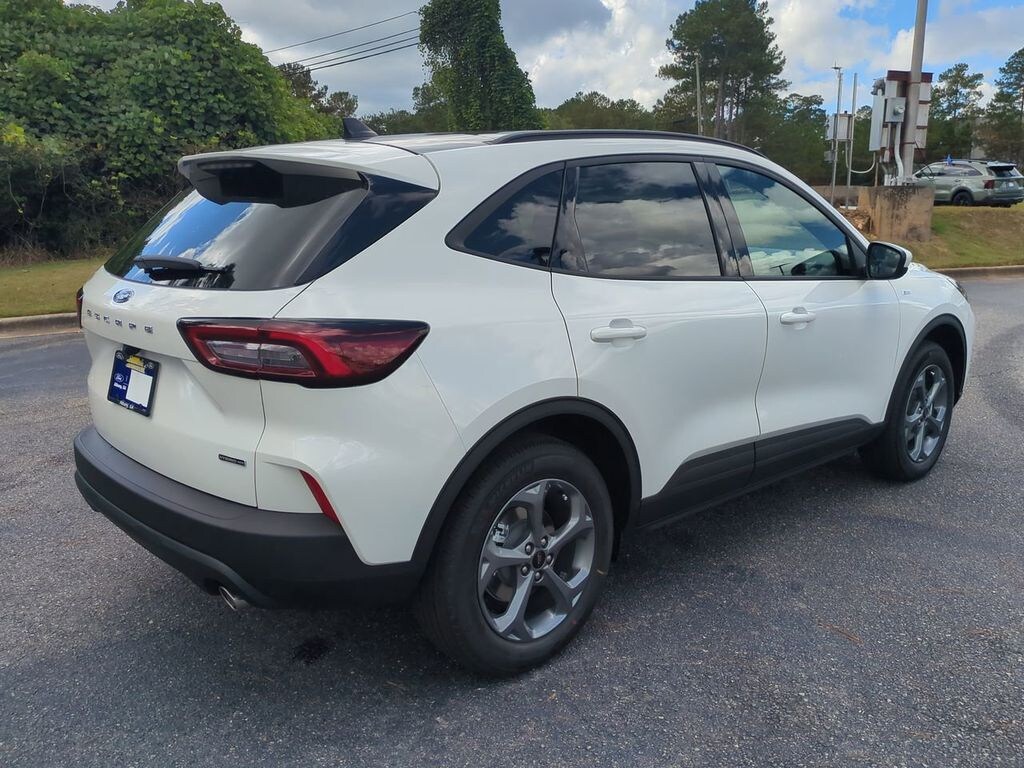 New 2026 Ford Escape Hybrid ST-Line Select SUV