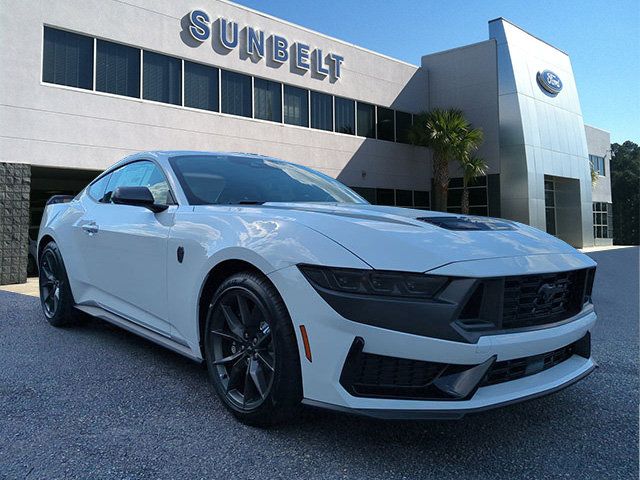 2025 Ford Mustang Dark Horse's photo