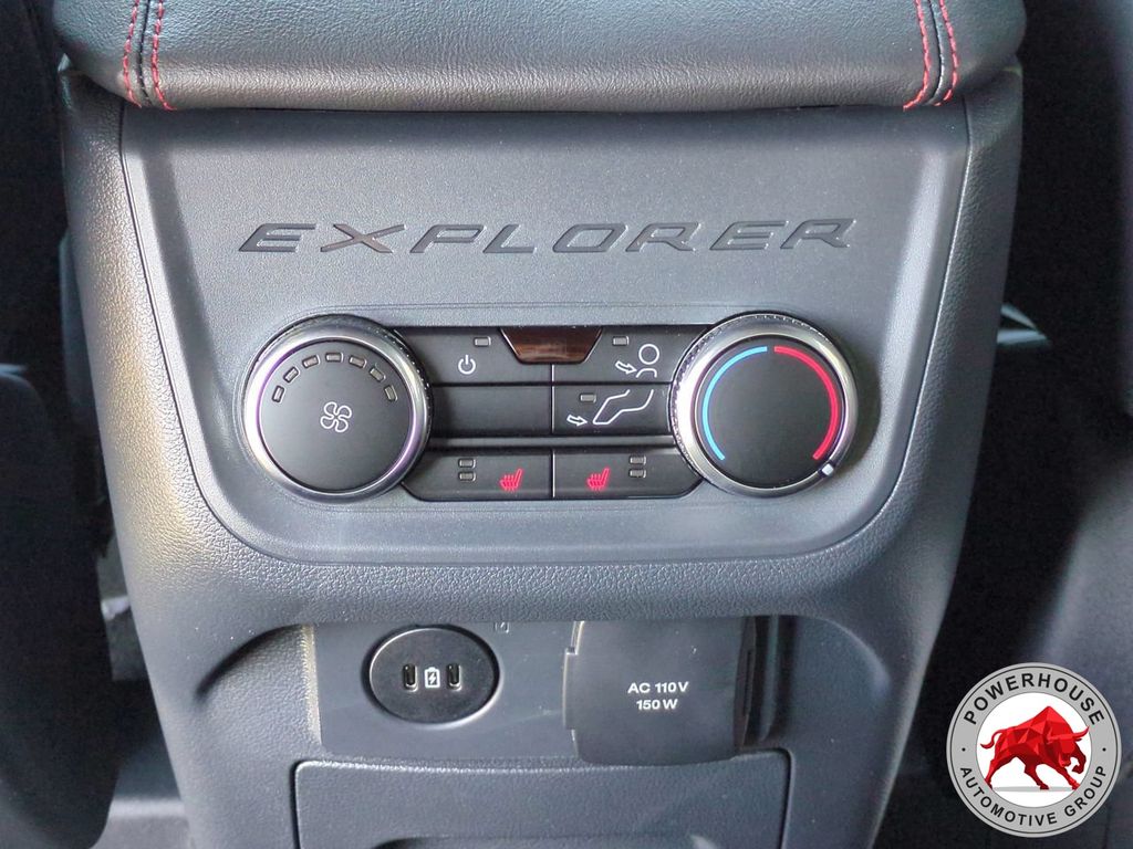 2026 Ford Explorer ST-Line - Photo 18