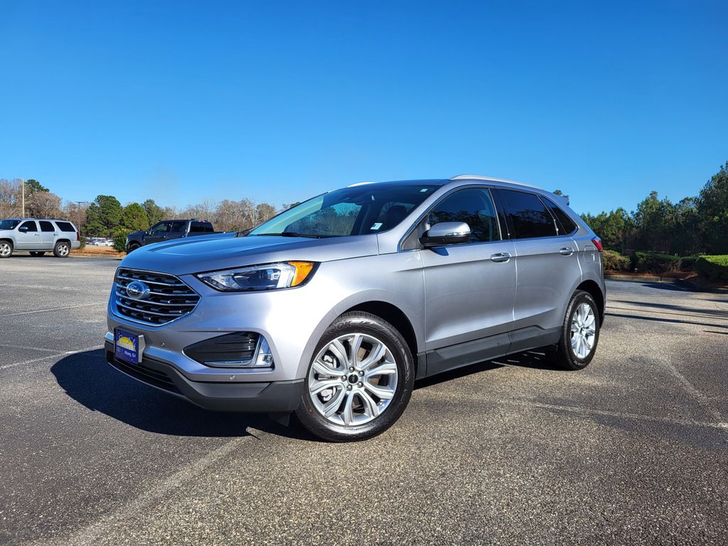 2023 Ford Edge Titanium's photo