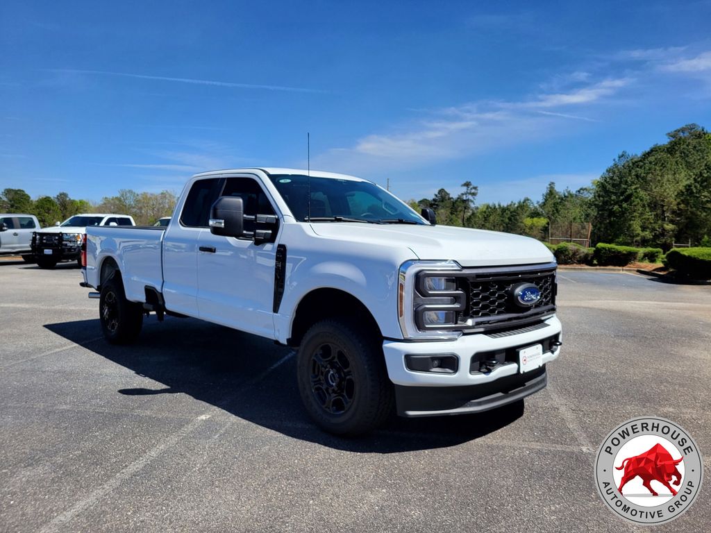 2025 Ford F-350 Super Duty XL - Photo 9