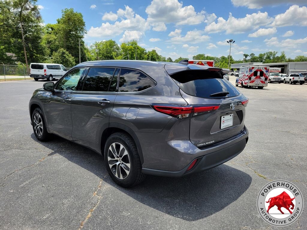 Used 2022 Toyota Highlander XLE SUV