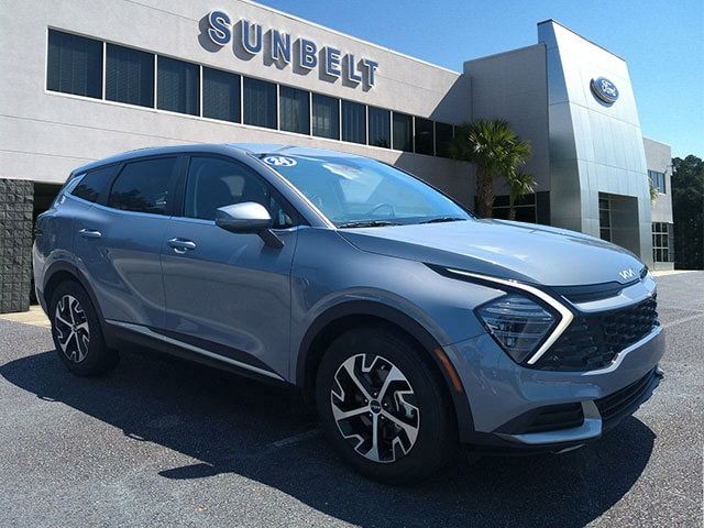 2024 Kia Sportage EX's photo