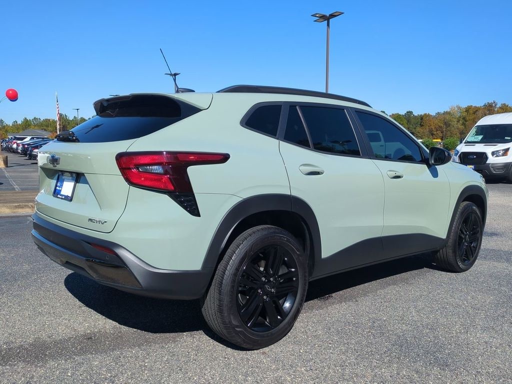 Used 2024 Chevrolet Trax Activ SUV