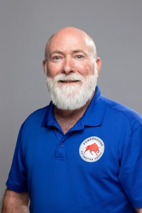 Staff member JIMMY JOHNSON from ID_df9653