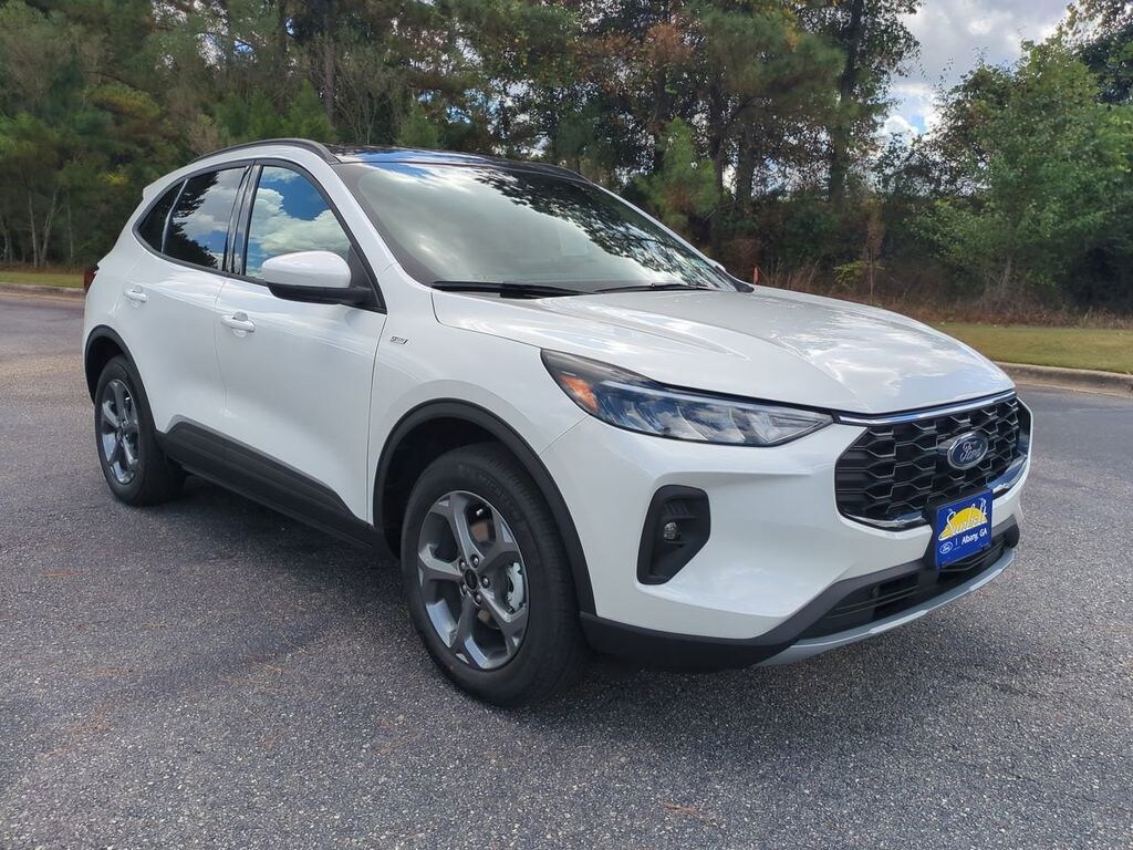 New 2026 Ford Escape Hybrid ST-Line Select SUV