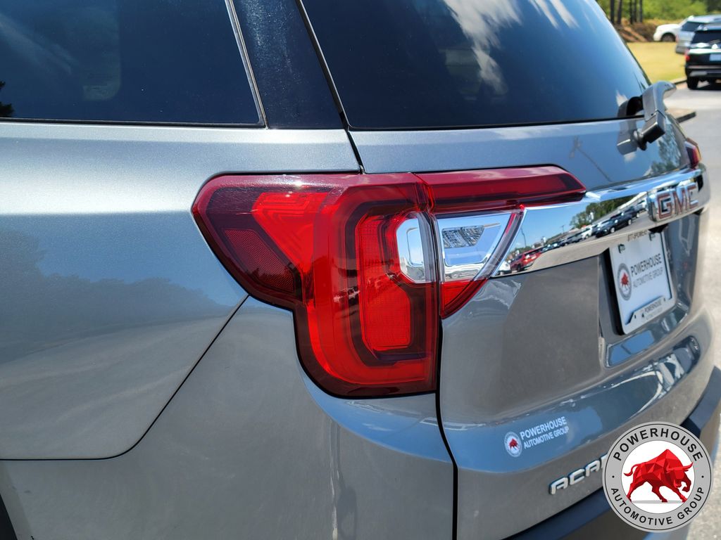 2023 GMC Acadia SLT - Photo 13
