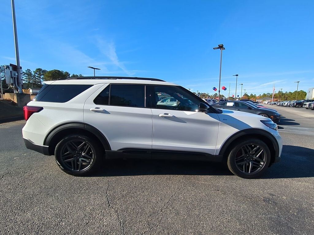 New 2026 Ford Explorer ST-Line SUV