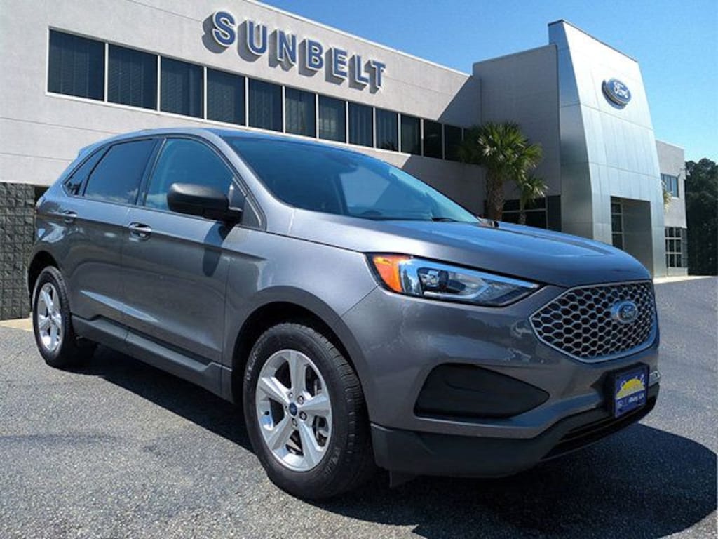 Used 2024 Ford Edge SE SUV