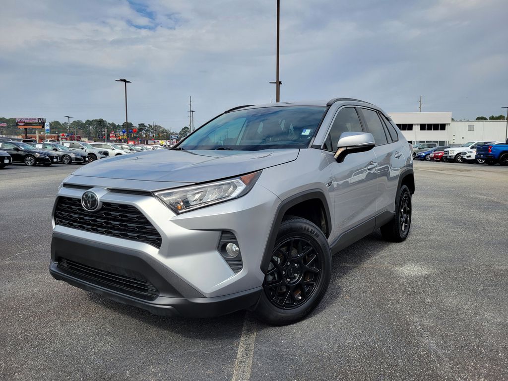2020 Toyota RAV4 XLE