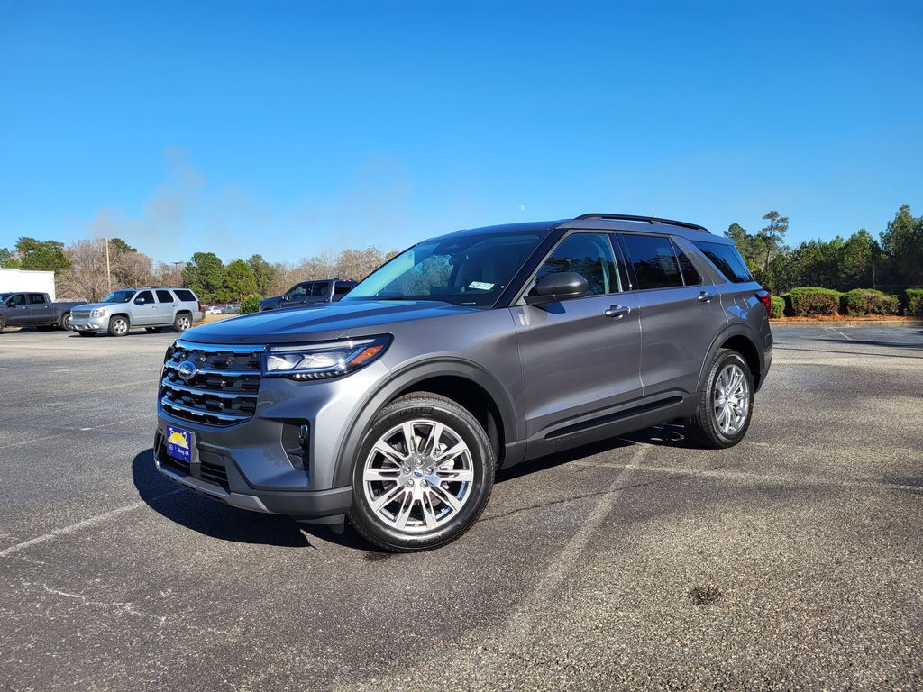 2026 Ford Explorer Active's photo