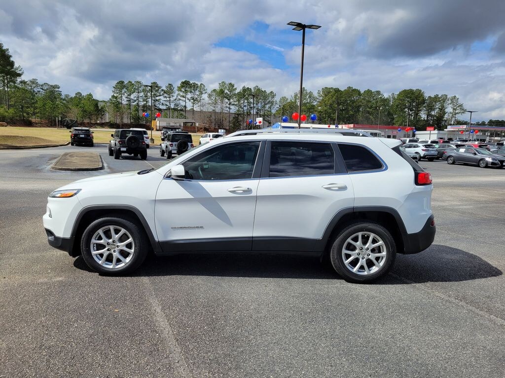 Certified 2018 Jeep Cherokee Latitude SUV
