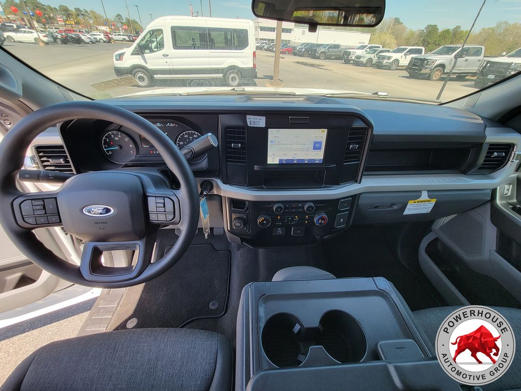 2025 Ford F-350 Super Duty XL - Photo 16