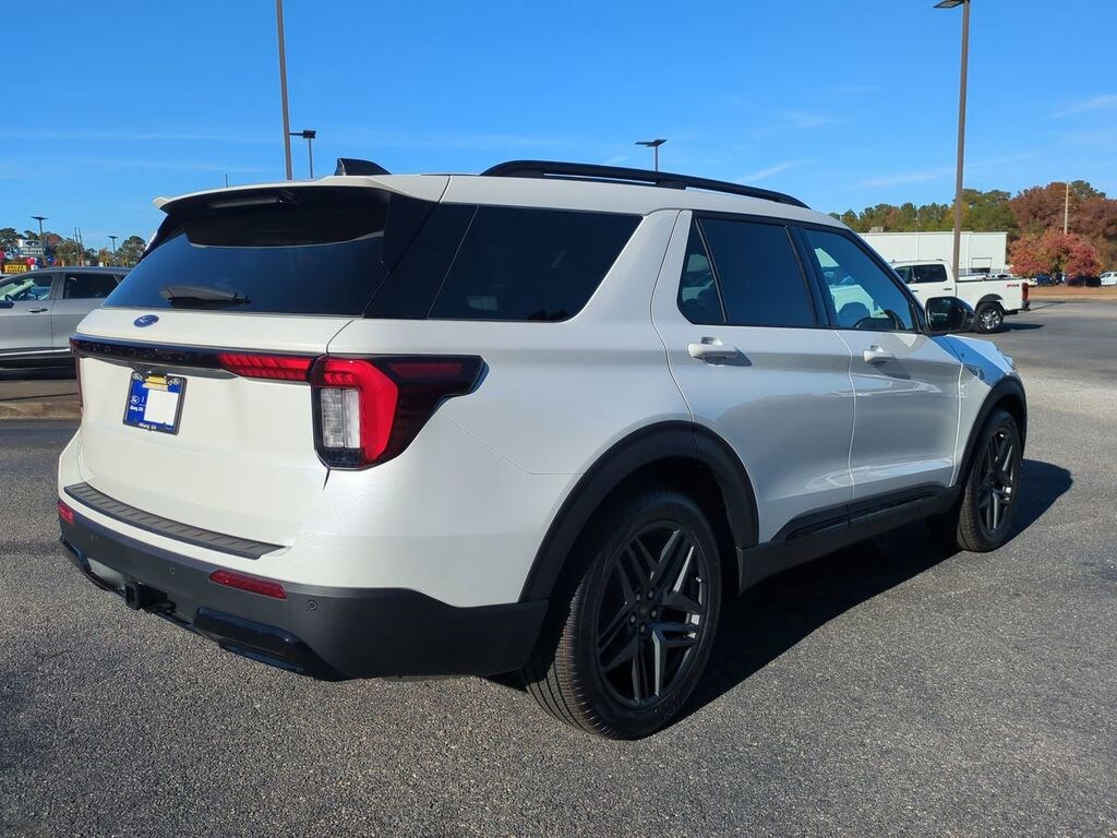 New 2026 Ford Explorer ST-Line SUV
