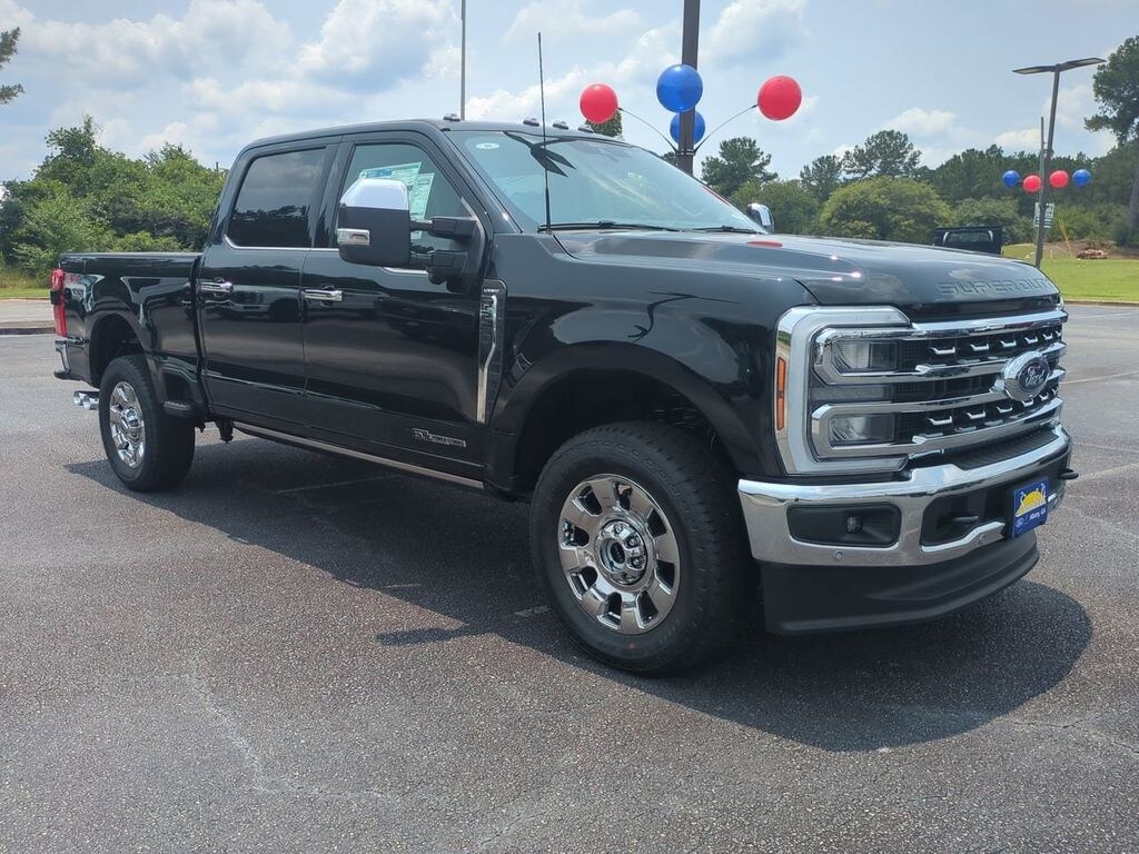 New 2025 Ford F-250SD Lariat Truck
